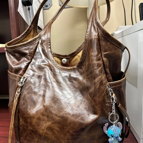 Rough & Tumble large 7 Pocket Leather Tote Bag - Picture 7 of 7